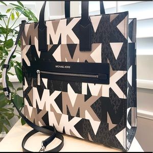 ✨NeW! Michael Kors Kenly Large Tote